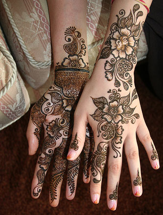 Henna Tattoo Lastsmonths on Mendhi Henna Artist Tattoos Hurt Couple Weeks Strong Henna Mendhi